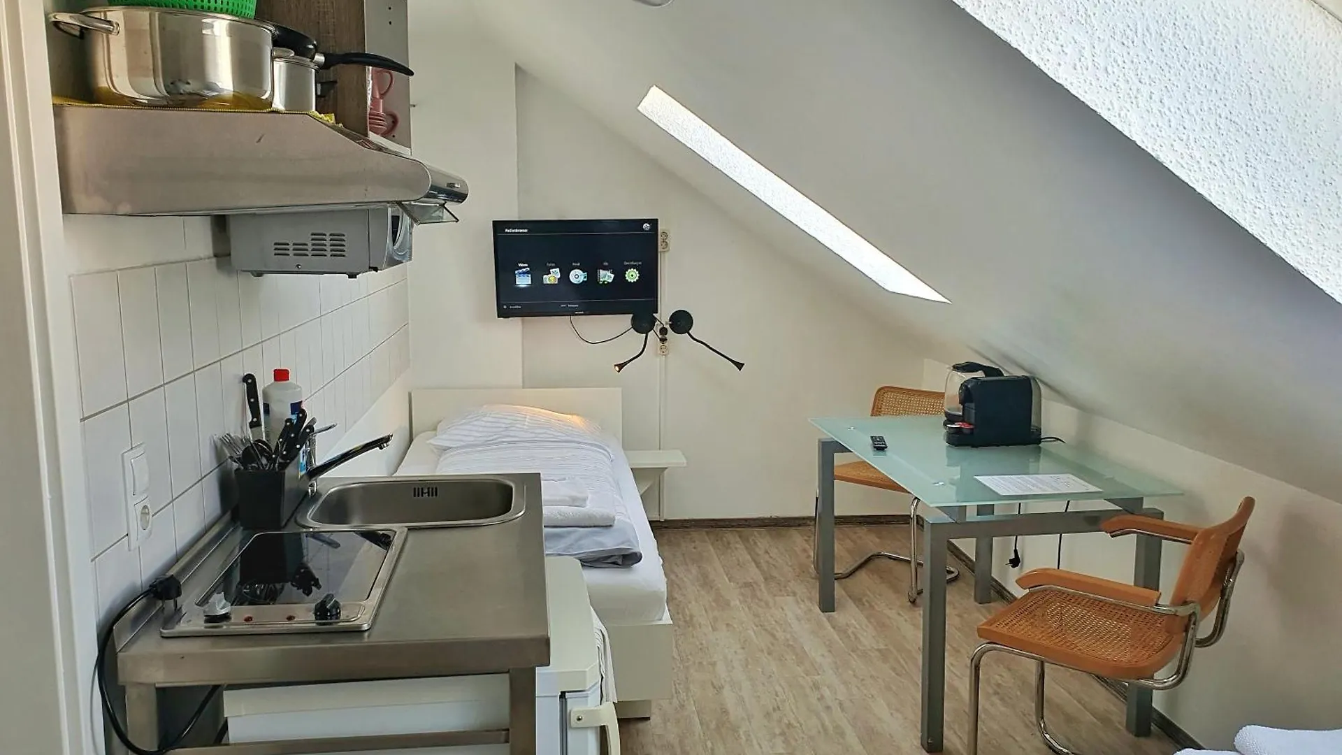 Aparthotel B & L BRE