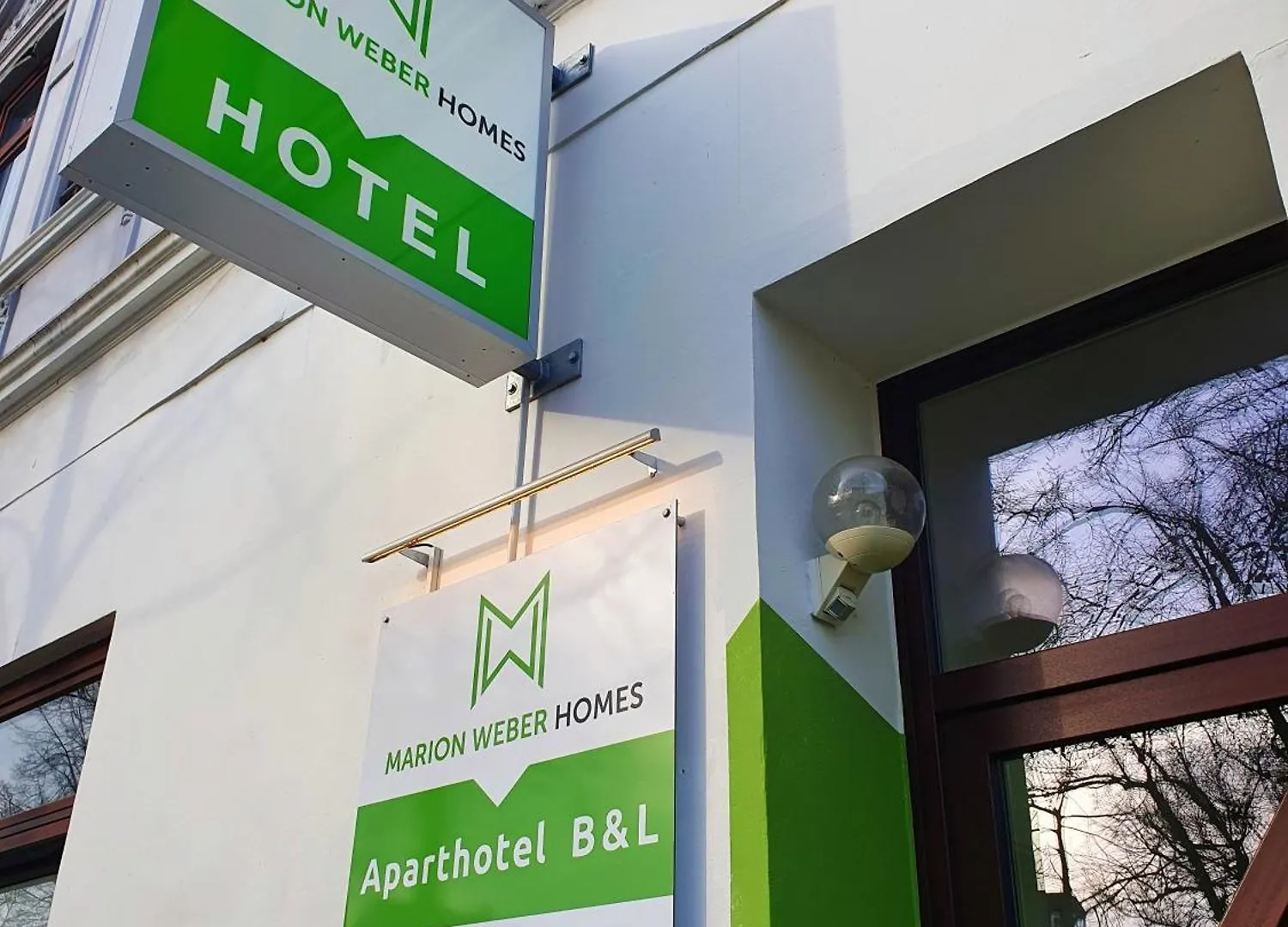 Aparthotel B & L BRE 2*,